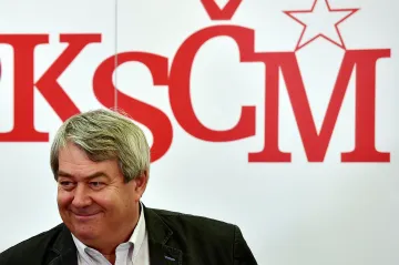 KSČM se v „toleranční dohodě“ zavazuje hlasovat pro vládu a nevyvolat jednání o nedůvěře
