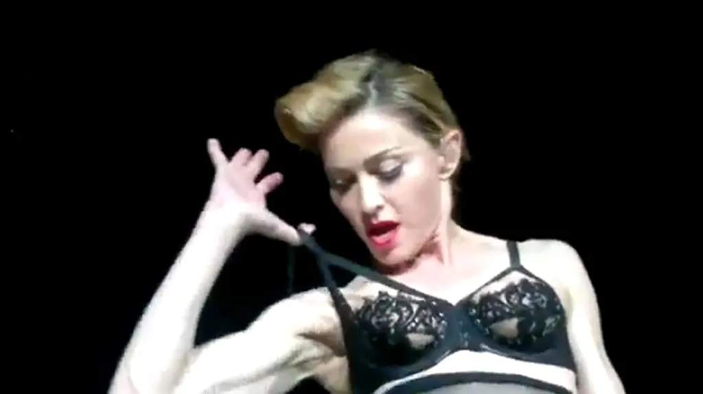 Madonna se odhaluje