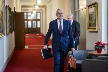 Metnar odvolal členy dozorčí rady České pošty