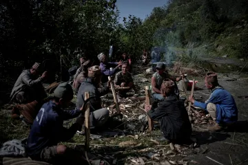 Nepálští sběrači medu jsou na pokraji zkázy kvůli klimatickým změnám