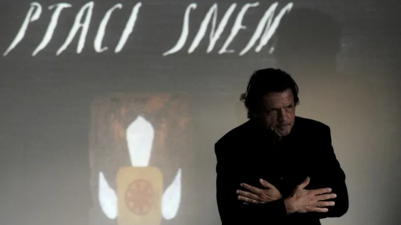 Petr Sís při křtu knihy Ptačí sněm