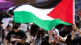 Studenti z univerzity California in Los Angeles se shromažďují v táboře, kde podporují Palestinu