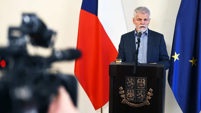 Pavel bude vypovídat na policii kvůli Macinkovým zprávám