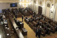 Sněmovna schválila zvýšení výdajů fondu investic