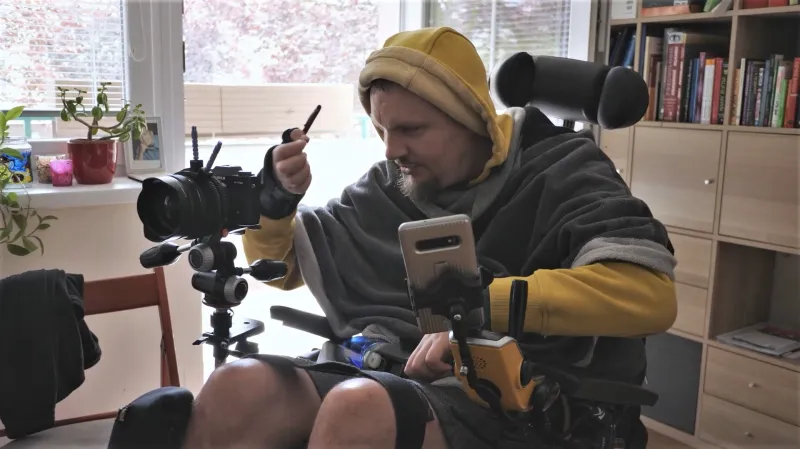 Milan Roubal při fotografování