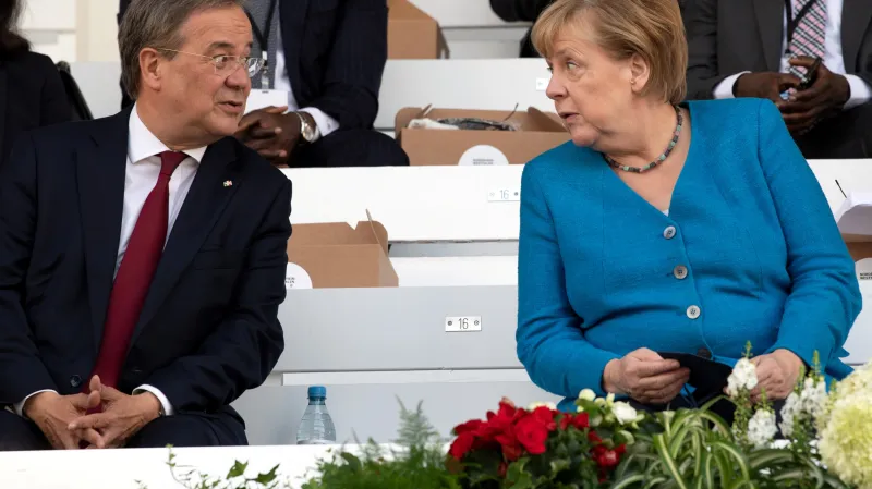 Armin Laschet a Angela Merkelová