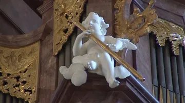 Varhany pochází z roku 1760