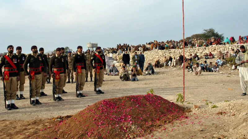 Pohřeb zabitého Pákistánce