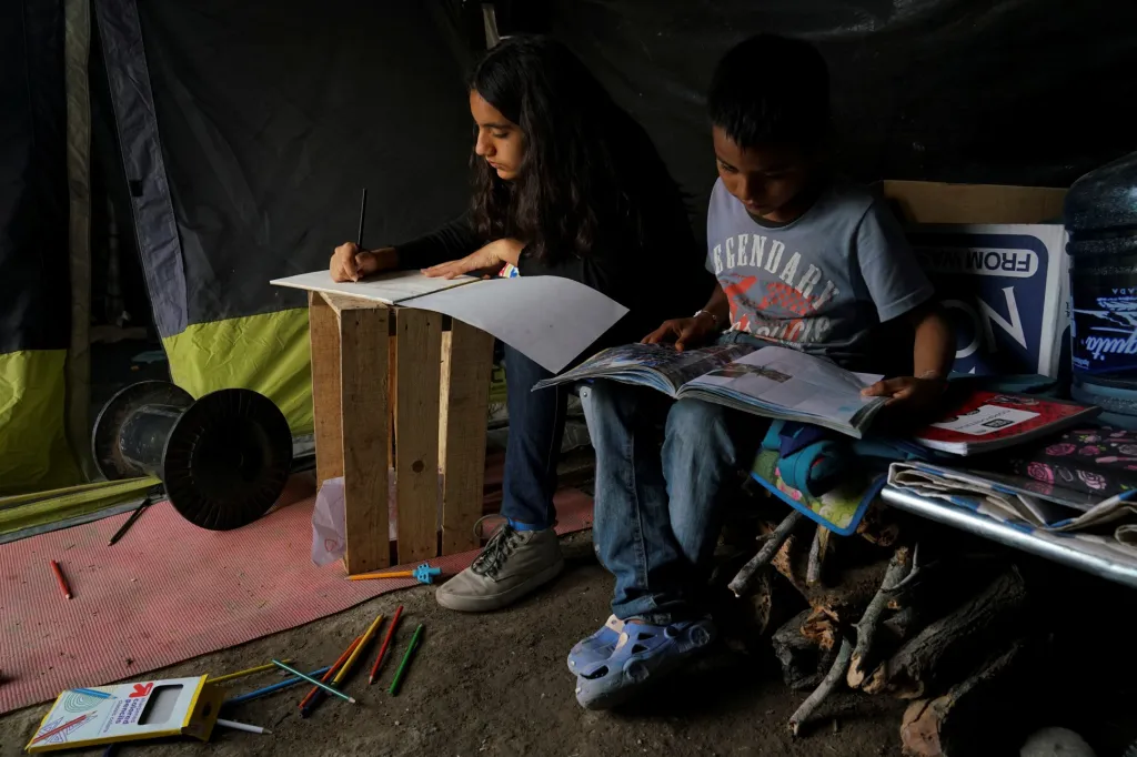 V táboře je v současnosti soustředěno kolem dvou tisíc uprchlíků převážně ze Střední Ameriky