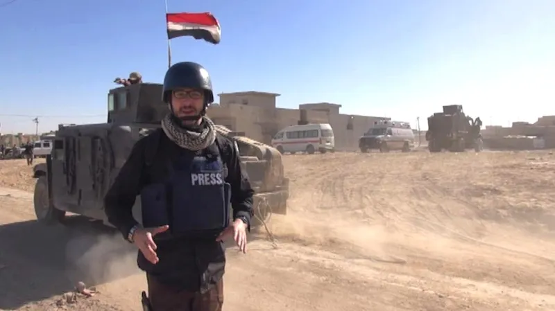 Zpravodaj ČT Jakub Szántó sleduje mosulskou ofenzivu přímo z místa