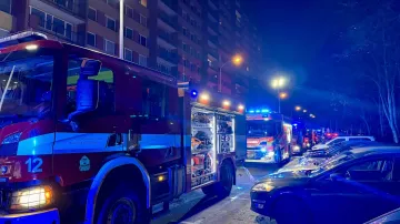 Hasiči vyjeli k požáru bytu v Praze 8