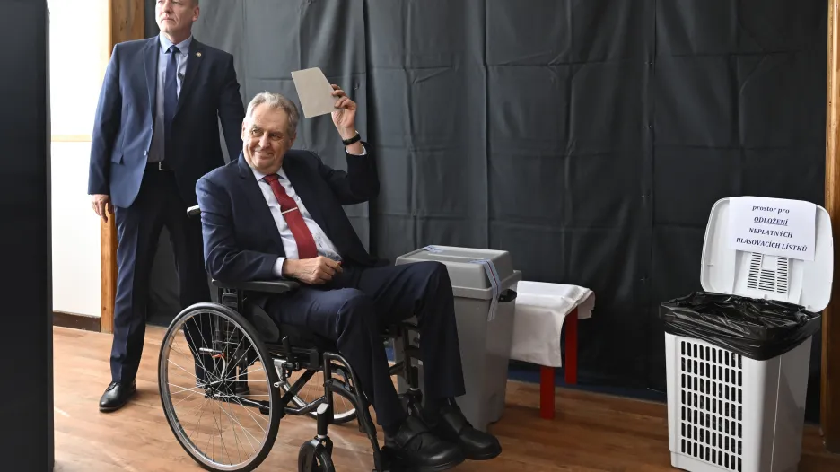 Prezident Zeman odevzdal hlas ve volbách