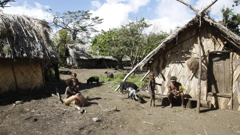 Kmen na Vanuatu uctívá prince Philipa jako boha