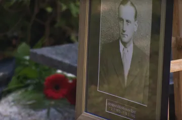 Ostatky válečného hrdiny Špota se po dekádách vrátily do Jičína