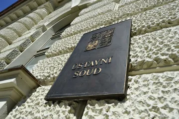 Spor právníka a Diag Human o odměnu se vrací k vrchnímu soudu. Za své služby požaduje přes dvacet milionů