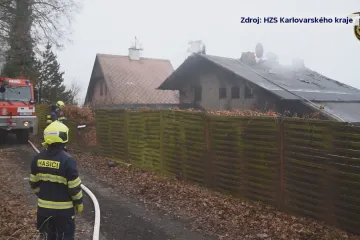 Kontrolujte si komín, varují hasiči. Zapomenuté saze snadno chytnou a požár se rychle šíří