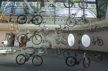 Recenze: Designu i sportu zdar!