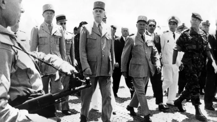 Charles de Gaulle 4. června 1958 v Alžíru