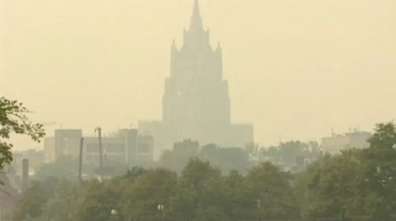 Moskvu zahalil kouř z požárů lesů a rašelinišť