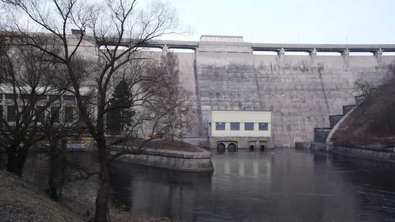 Hráz Vranovské přehrady