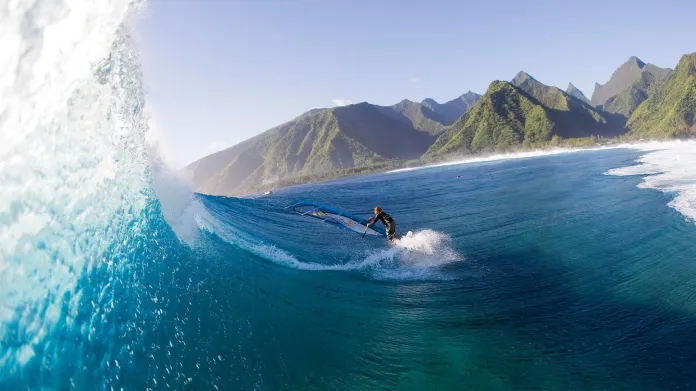 Windsurfing na Tahiti