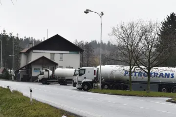 Dva měsíce po ničivém požáru je sklad pohonných hmot v Loukově opět v provozu