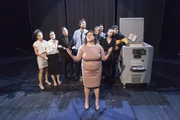 Recenze: Studenti DAMU se pouští do politiky