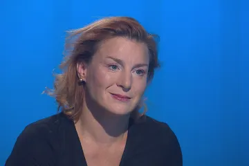 V Dejvickém divadle si umíme říkat věci do očí, říká herečka Lenka Krobotová