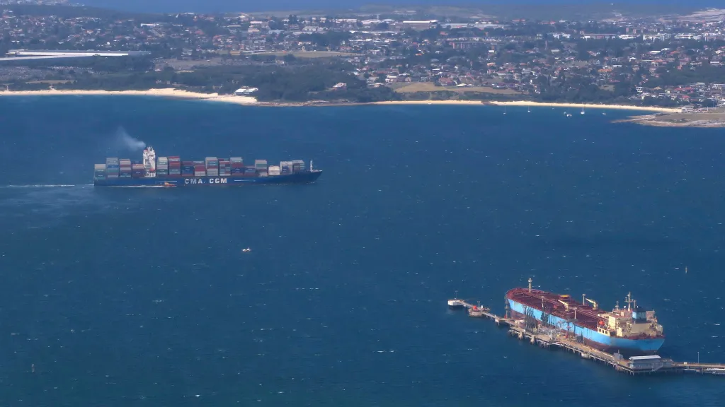 Lodě u přístavu v australském Sydney