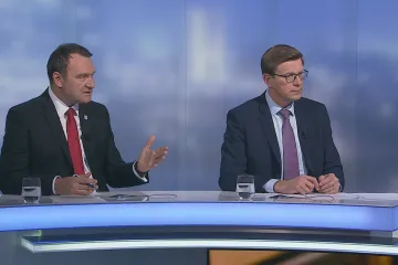 Vláda zneužila legislativní nouzi, kritizoval Fiala dlouhou schůzi sněmovny. Opozice měla dost prostoru, hájí krok Kupka