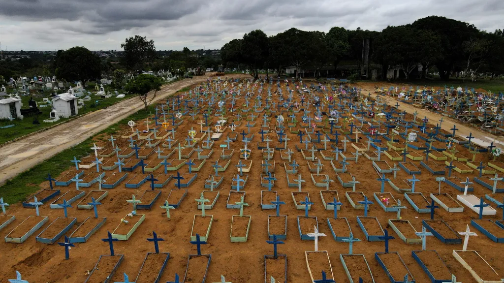 Letecký pohled na hřbitov v Manausu