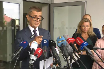 Pokud se někdo snažil ovlivňovat státního zástupce, tak to byli demonstranti, tvrdí Babiš