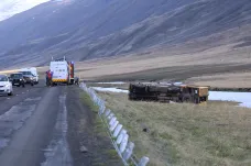 Na Islandu havaroval autobus s českými turisty