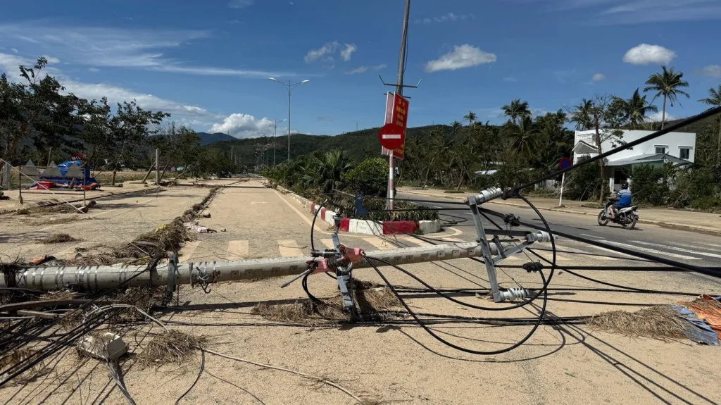 Následky tajfunu Kalmaegi ve vietnamském Dac Laku (snímek ze 7. listopadu 2025)