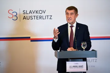 Jednání s Babišem o přesunu agend opustili někteří experti předčasně
