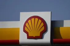 Shell prodá Lukoilu své benzinky a továrnu v Rusku