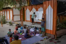 Do Dillí se sjedou představitelé G20. Úřady likvidují slum nedaleko místa konání summitu