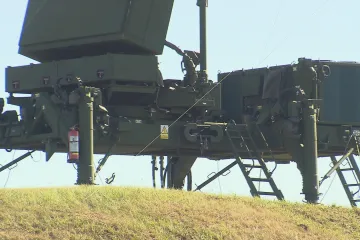 Zóna ČT24: Raketové útoky Hamásu se snaží zahltit obranu Izraele. Odráží je jedny z nejpokročilejších systémů