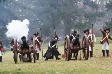 U Slavkova se opět utkají tři císaři. Zopakují boj pod kopcem Santon