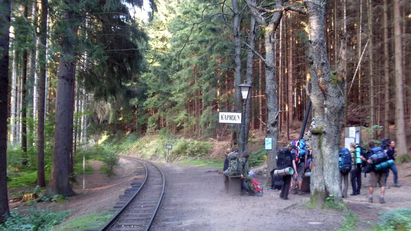 Zastávka jindřichohradecké úzkokolejky v Kaprounu