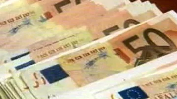 Přijetí eura se v Česku nadále odkládá