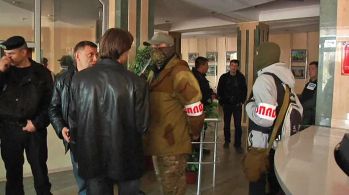 Separatisté obsadili radnici v Doněcku
