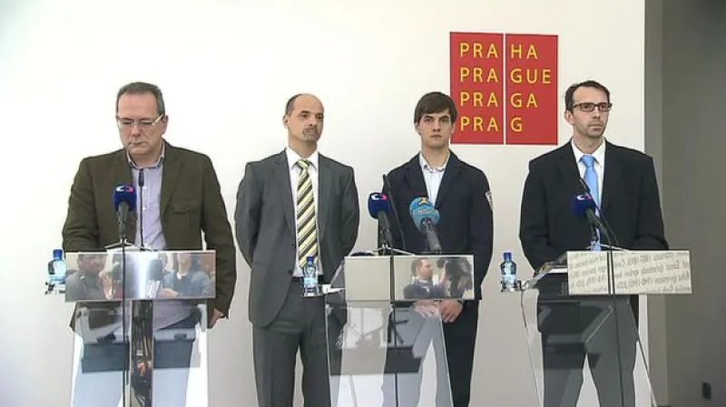 Brífink pražských radních k obvinění v kauze Opencard