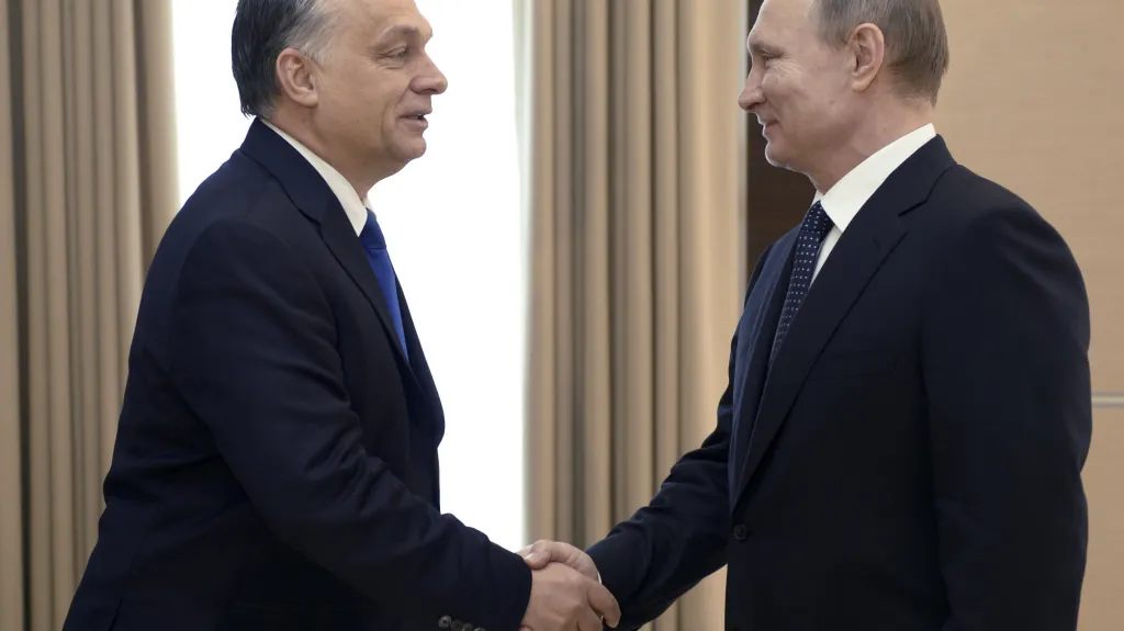 Vladimir Putin vítá Viktora Orbána v Moskvě