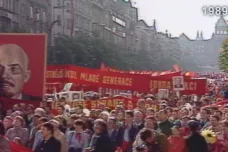 Prvomájové oslavy narušily před třiceti lety protesty. Lidé žádali propuštění politických vězňů