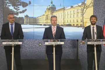 Vnitro má podle vlády připravit přímou volbu starostů a hejtmanů. Omezení EET kabinet odmítl