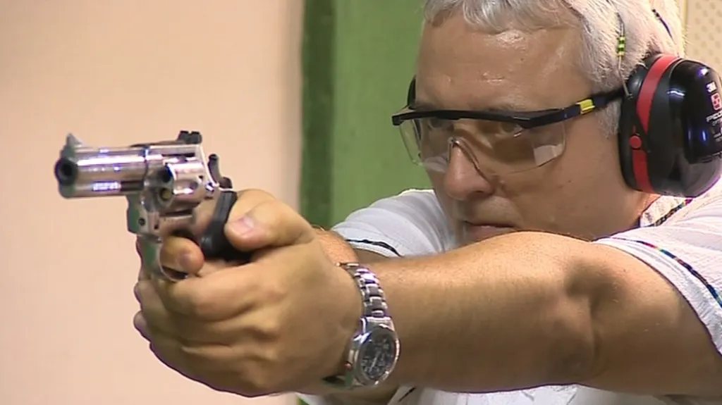 Střelba z pistole se pro Čechy stává relaxací