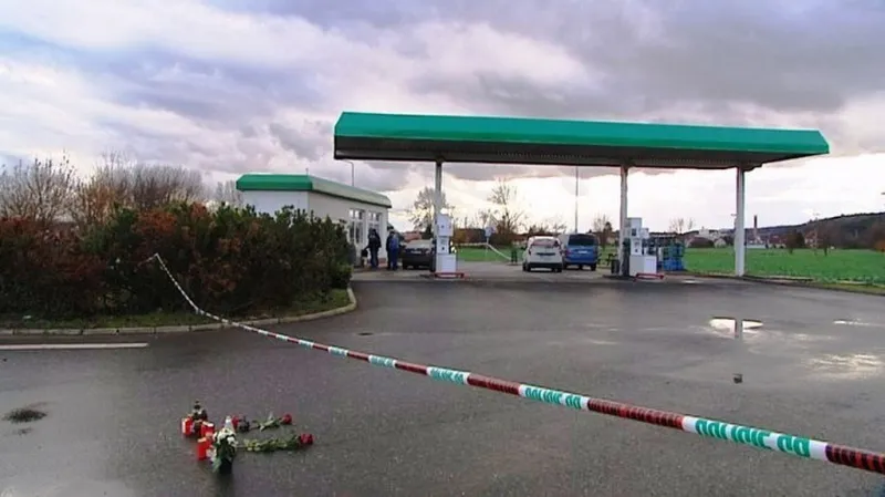 Přepadená čerpací stanice v Nelahozevsi