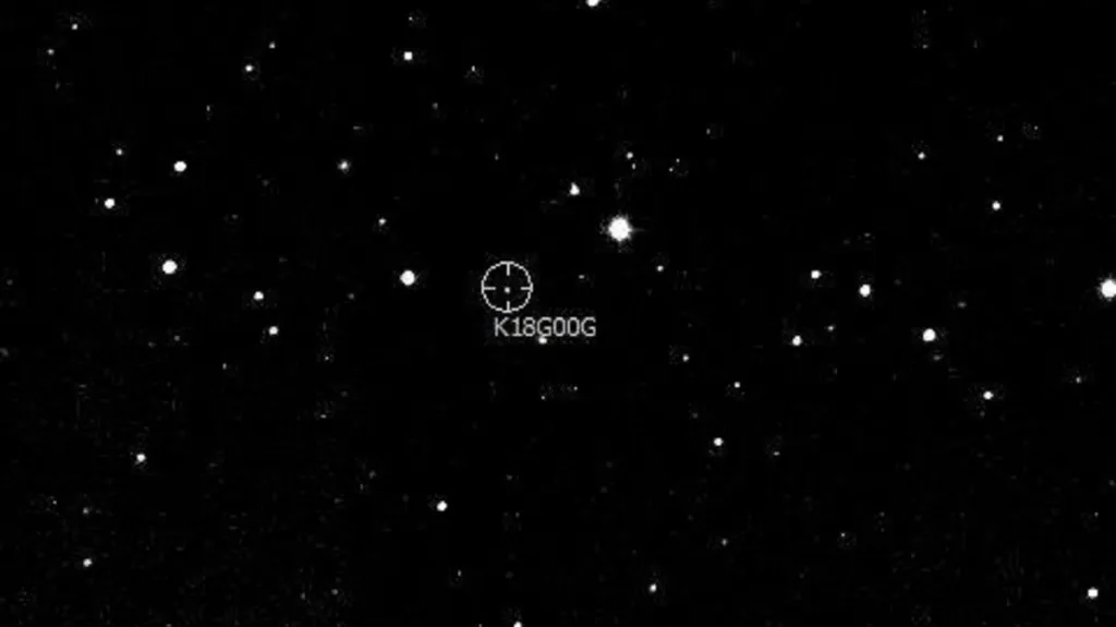 Takto nenápadně vypadá planetka 2018GG, která nás ohrožuje za 68 let. Snímek z 9. dubna 2018, expozice 3 sekundy, 1,06-m teleskop KLENOT Observatoře Kleť