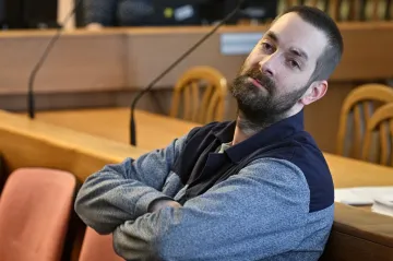 Soud potvrdil Tušlovi devatenáct měsíců vězení za pronásledování Kubka a další trestné činy